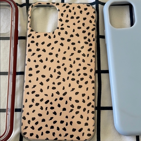 IPHONE 11 CASE BUNDLE - Picture 4 of 5